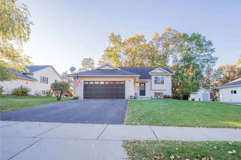 2411 Kenora Pw, Eau Claire, WI 54703