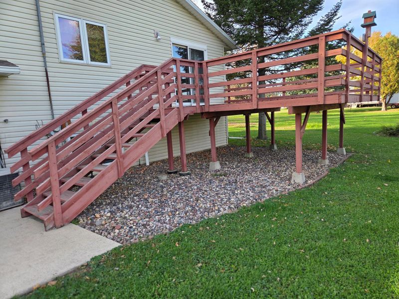 208 2nd St SW, Grand Meadow, MN 55936