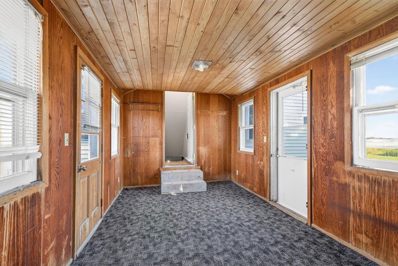 8695 Greenfield Rd, Greenfield, MN 55357