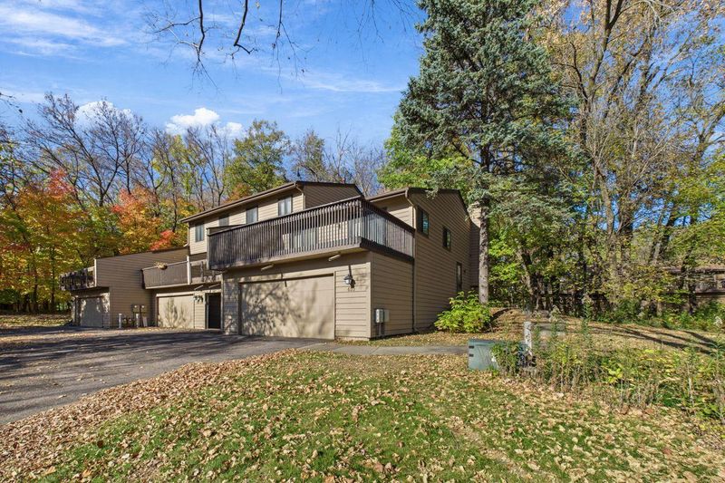 455 W Eagle Lake Dr, Maple Grove, MN 55369