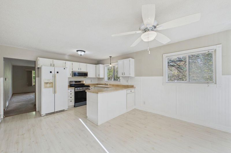 455 W Eagle Lake Dr, Maple Grove, MN 55369