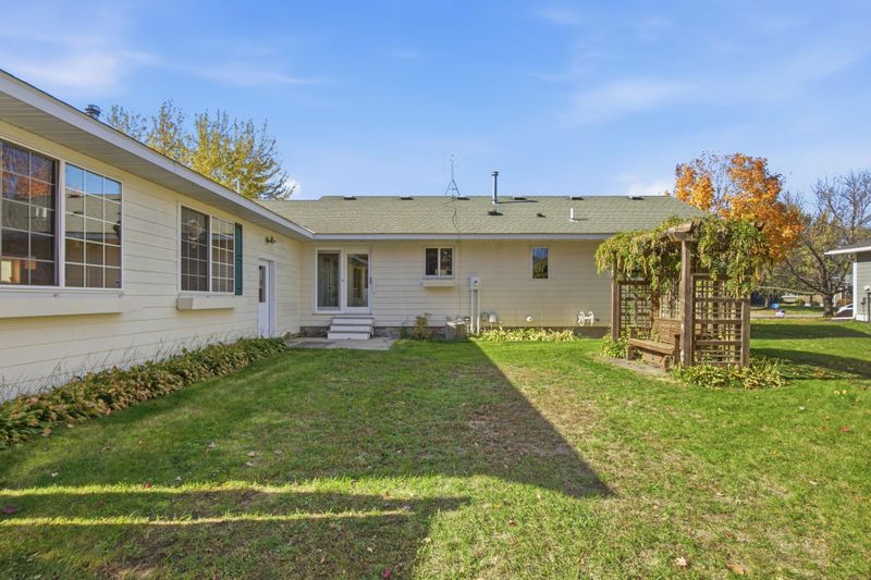 702 2nd Ave NE, Saint Joseph, MN 56374