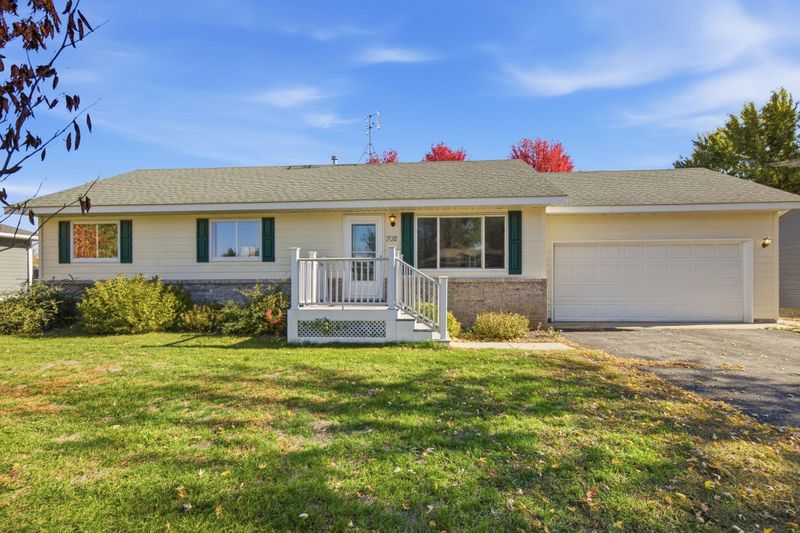 702 2nd Ave NE, Saint Joseph, MN 56374