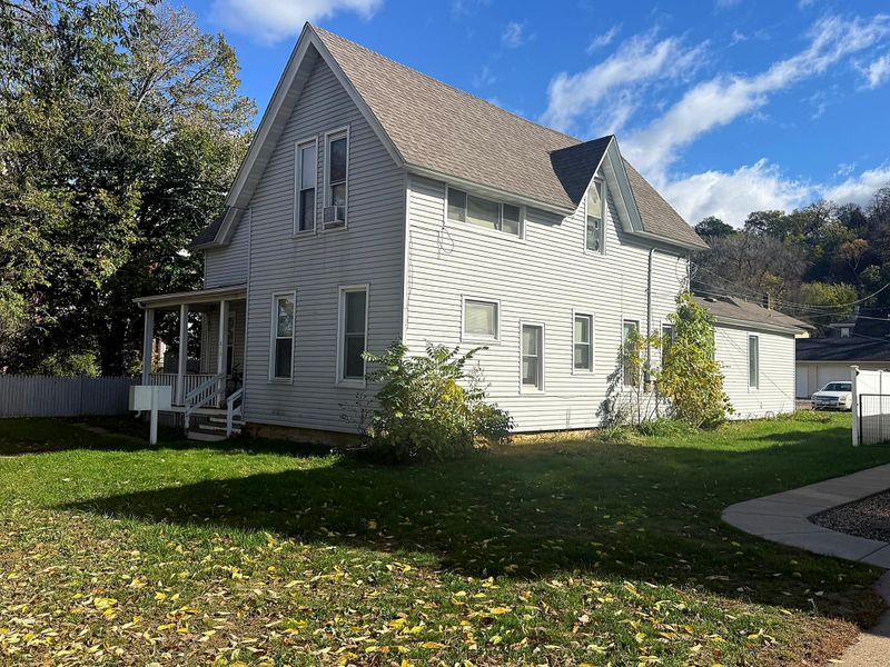 815 W 4th St, Red Wing, MN 55066