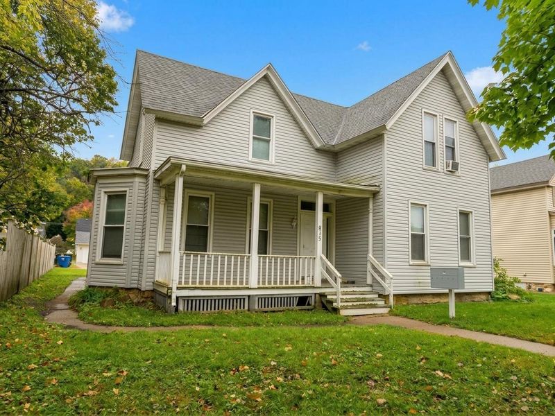 815 W 4th St, Red Wing, MN 55066