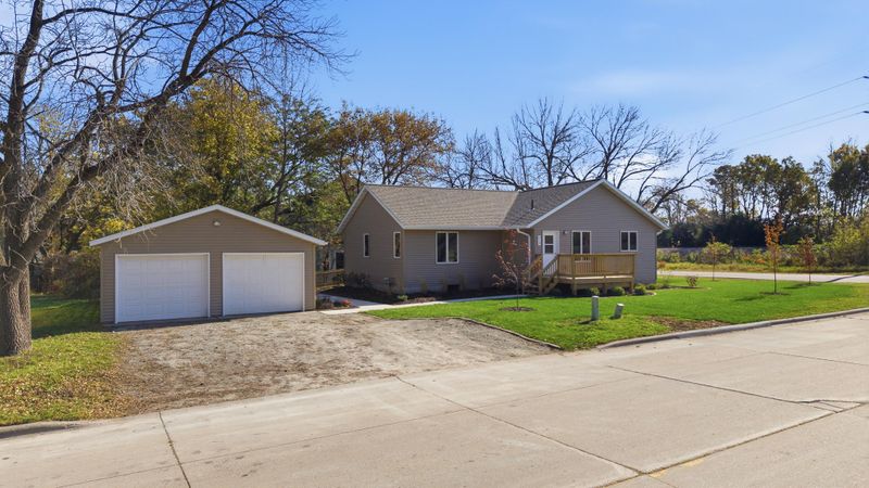 439 11th St SE, Waseca, MN 56093