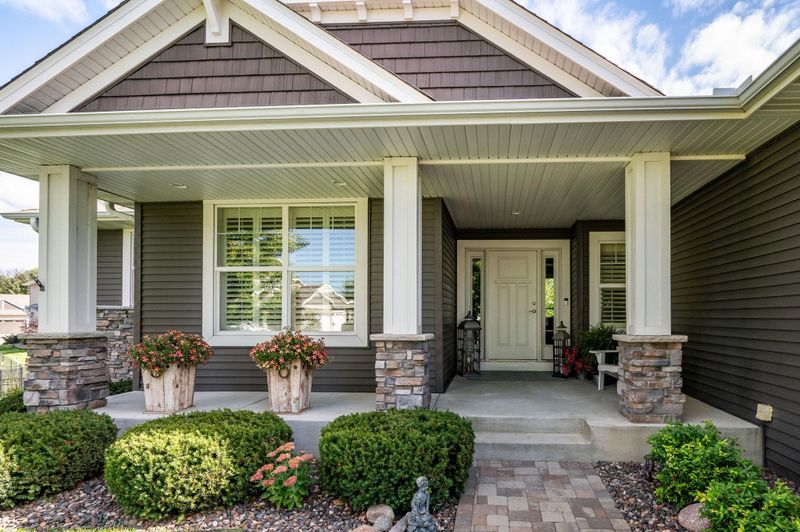 22308 Brett Trl, Rogers, MN 55374