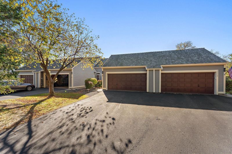 11113 Hyland Ter, Eden Prairie, MN 55344