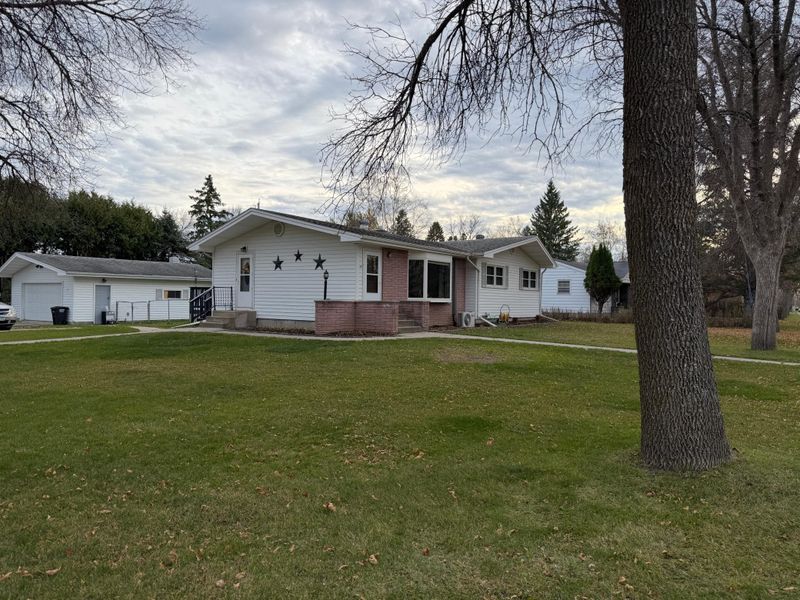 117 Wayside Ln, International Falls, MN 56649