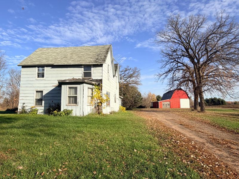 4349 Canary Rd, Grasston, MN 55030
