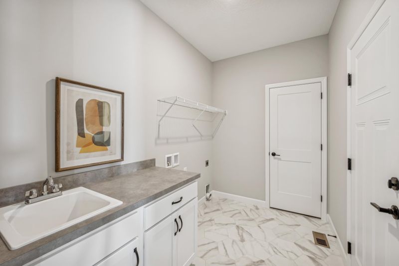 7853 Kettering Creek Ct, Greenfield, MN 55373