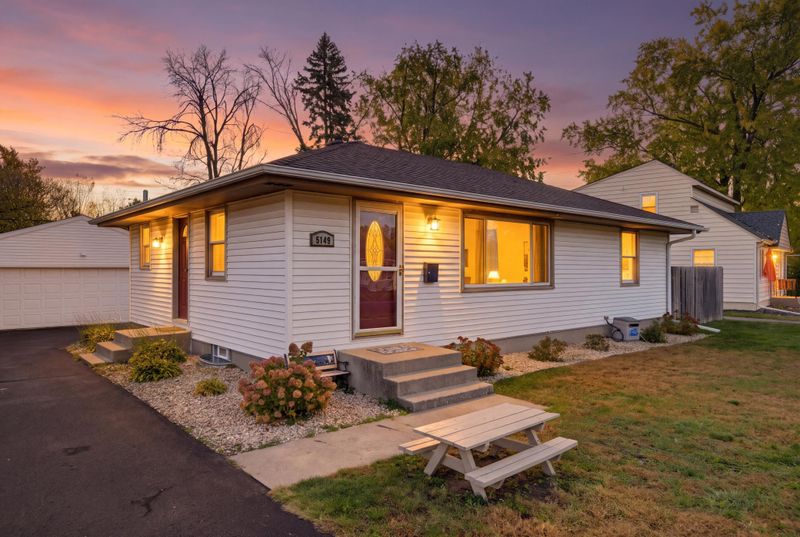 5149 Horizon Dr NE, Fridley, MN 55421