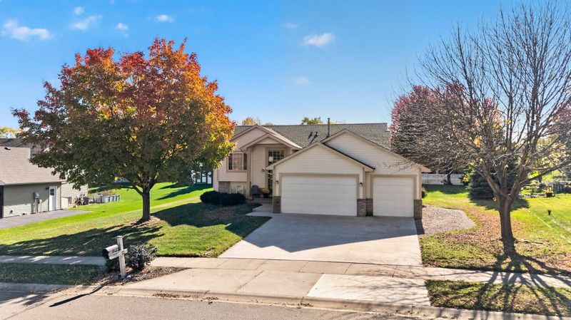 20665 Bluebill Ave, Rogers, MN 55374