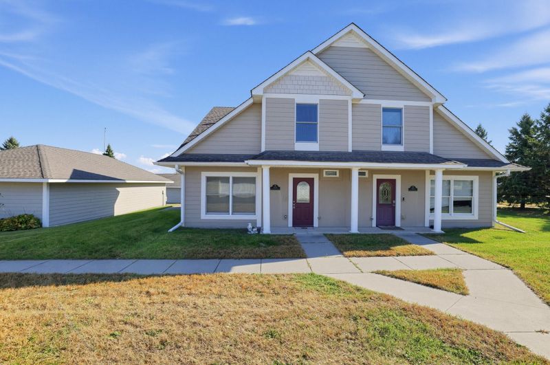 1824 Haralson Ct, Saint Peter, MN 56082