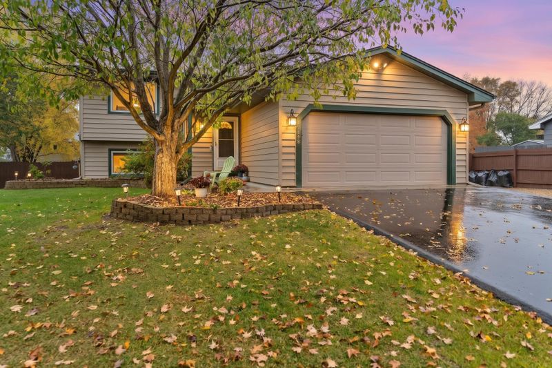 12848 Belle Aire Dr, Champlin, MN 55316