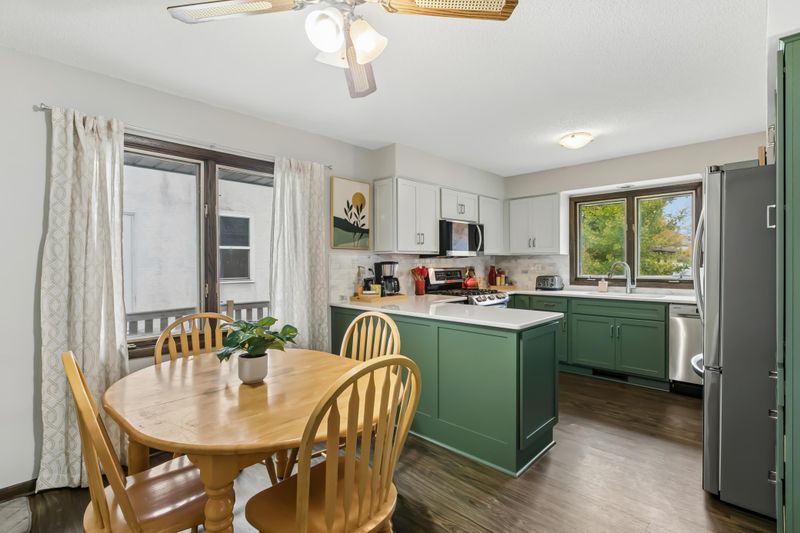 3918 Abbott Ave N, Robbinsdale, MN 55422
