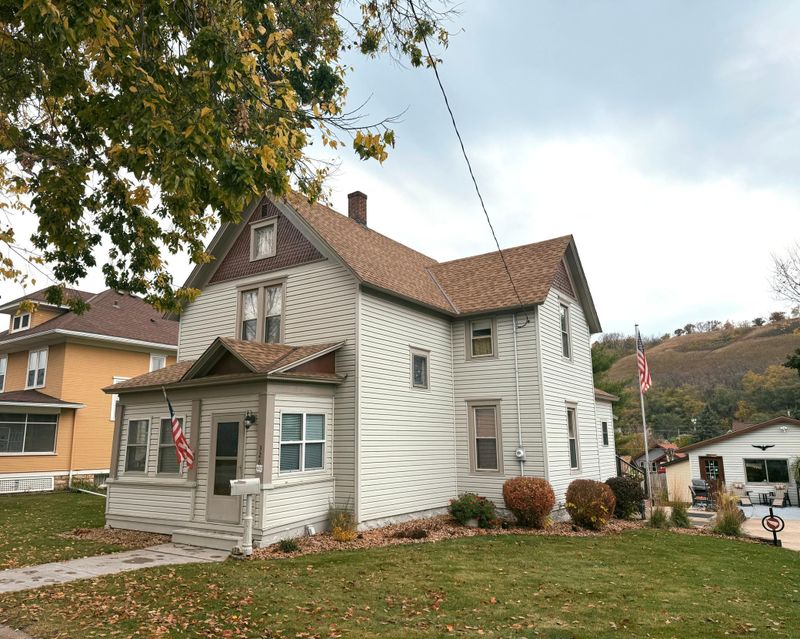 326 E 7th St, Red Wing, MN 55066