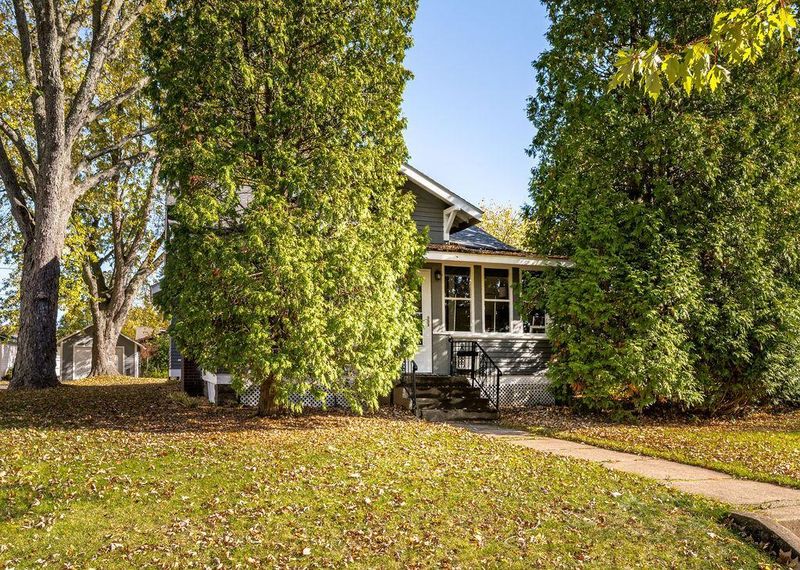 334 4th St, Cloquet, MN 55720