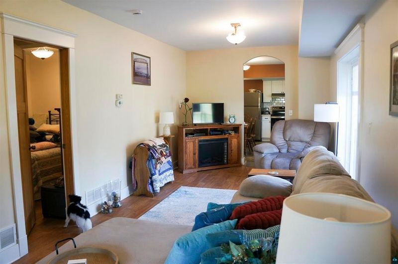 3226 Vernon St, Duluth, MN 55806