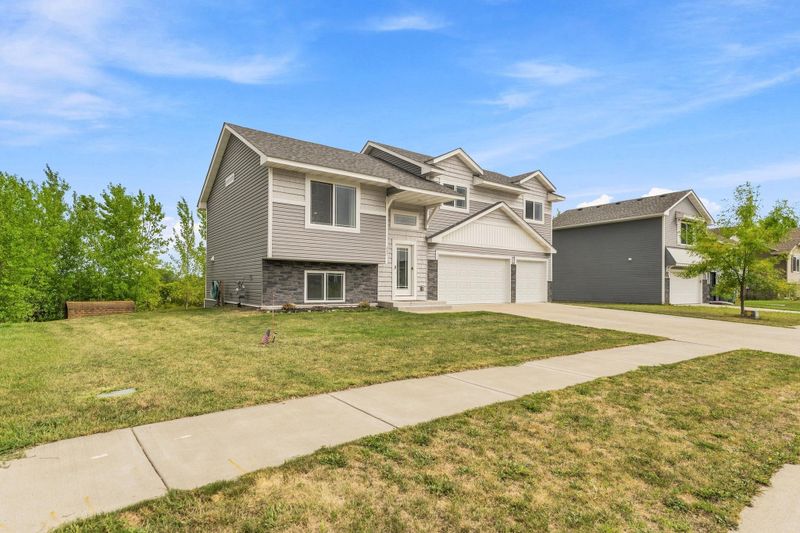 645 Highview Loop SE, Pine City, MN 55063