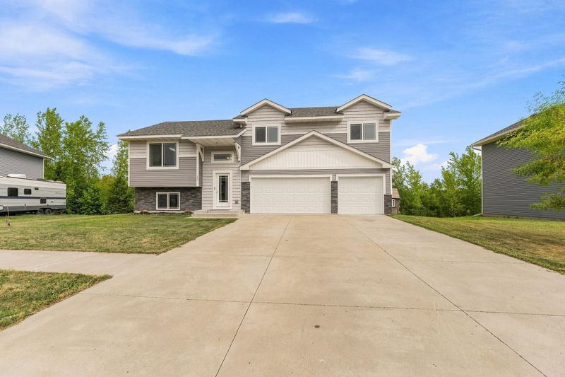 645 Highview Loop SE, Pine City, MN 55063