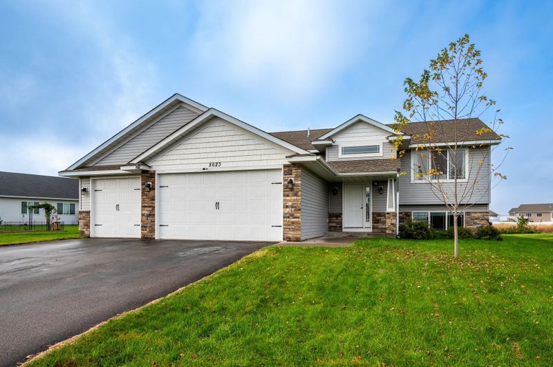 8623 Ebersole Ave, Monticello, MN 55362