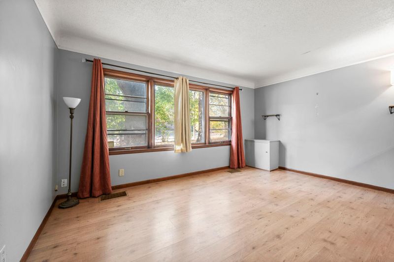5337 Minnehaha Ave, Minneapolis, MN 55417