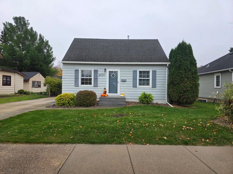 201 14th St SE, Austin, MN 55912