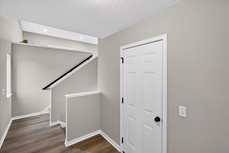 1927 Pierce St S, Cambridge, MN 55008
