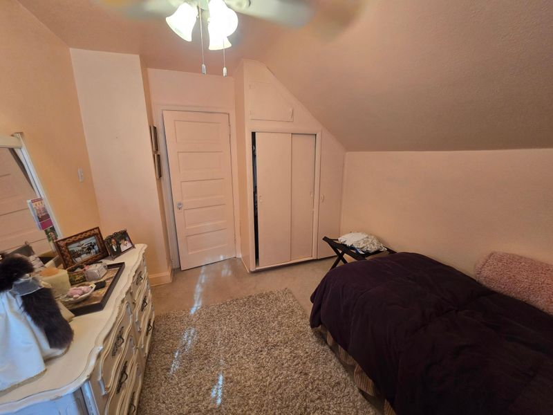513 W 3rd Ave, Keewatin, MN 55753