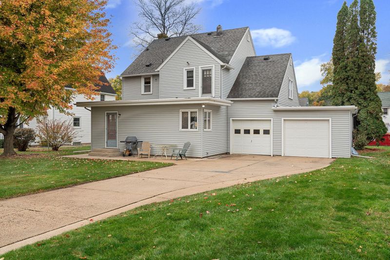 605 9th St SW, Austin, MN 55912