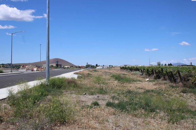 Windmill Rd, Richland, WA 99352