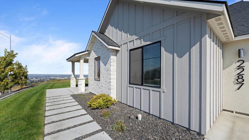 2287 S Alaska St, Kennewick, WA 99338