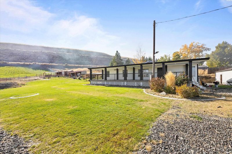 13232 N Nascar Pr Ne, Benton City, WA 99320-9571