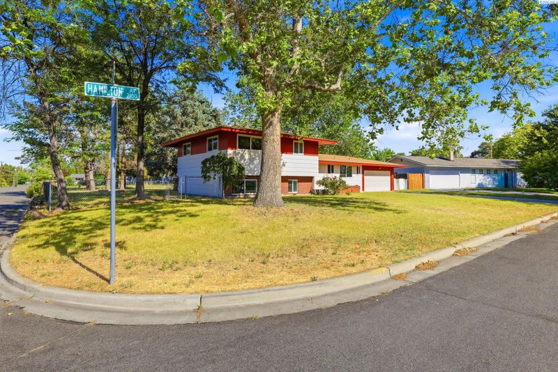 2144 Hamilton Ave, Richland, WA 99354