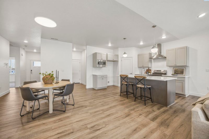 4545 Grove Ct, West Richland, WA 99353