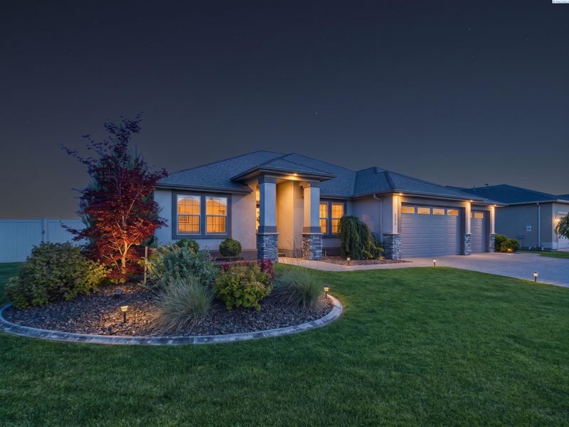 2336 Eagle Ridge Ct, Richland, WA 99354