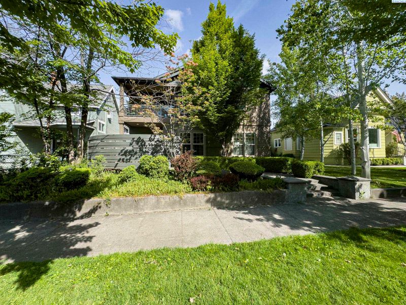 327 E Birch St, Walla Walla, WA 99362