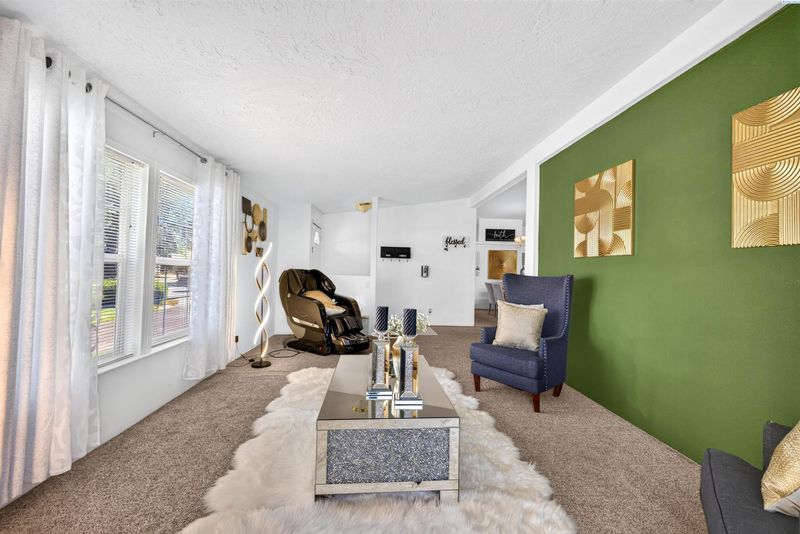 2217 Vermont Loop, Kennewick, WA 99336