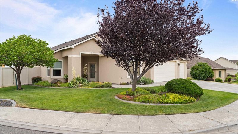 2750 Stonecreek Dr, Richland, WA 99354
