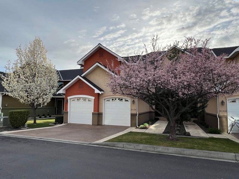 3104 Willow Pointe Dr, Richland, WA 99354