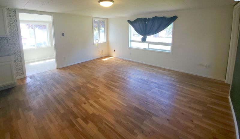 966 N 59th, West Richland, WA 99353