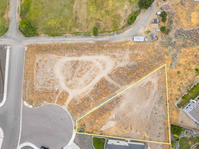 6560 Caspian Pl, West Richland, WA 99353