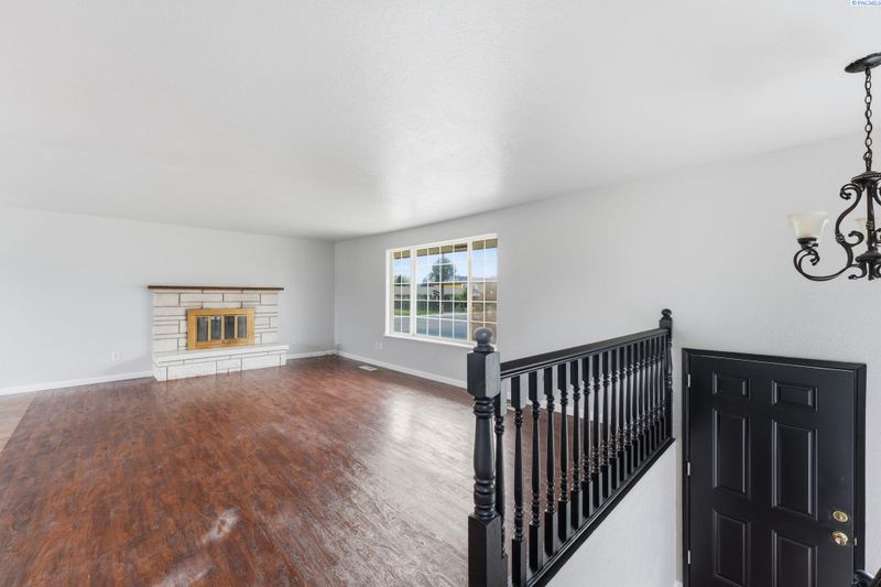 1828 W 19th Ave, Kennewick, WA 99337