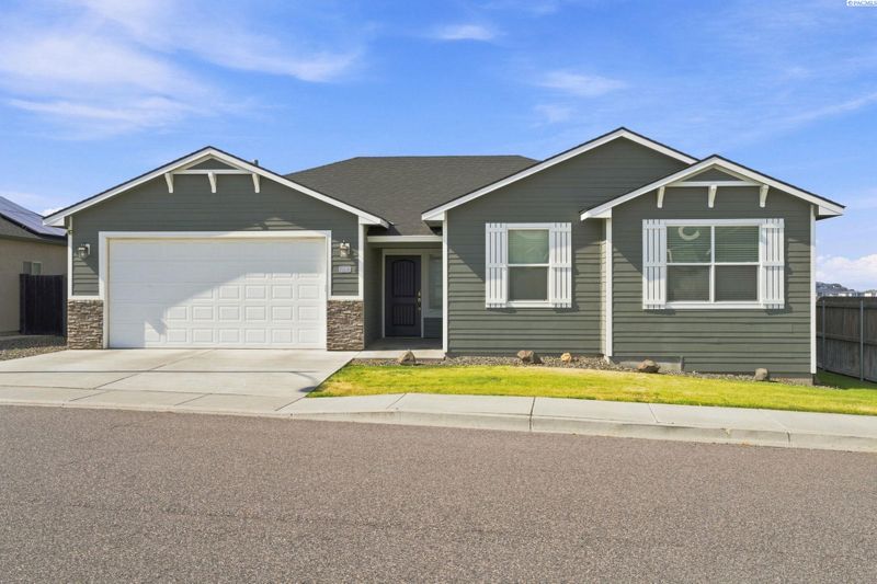 6018 W 41st Ave, Kennewick, WA 99338