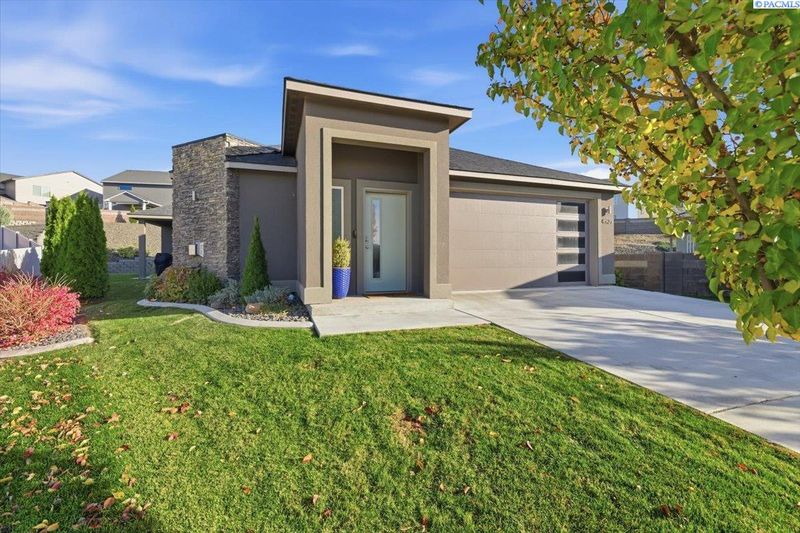 4939 Smitty Dr, Richland, WA 99352