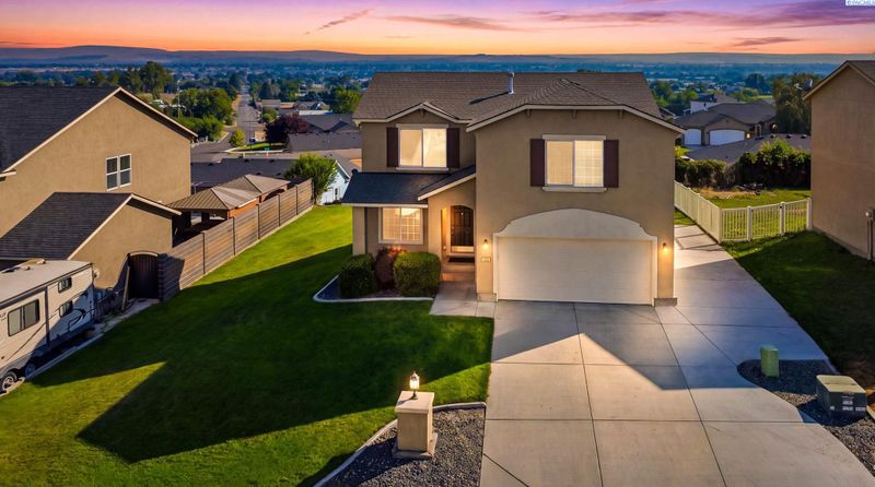 6008 Thistledown Dr, Pasco, WA 99301