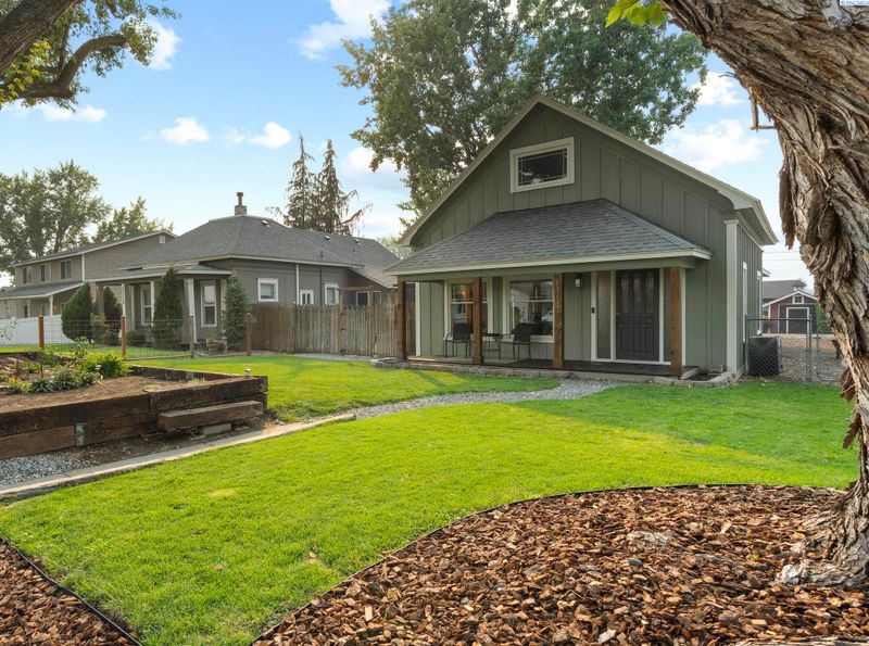 1314 Grant Ave, Prosser, WA 99350