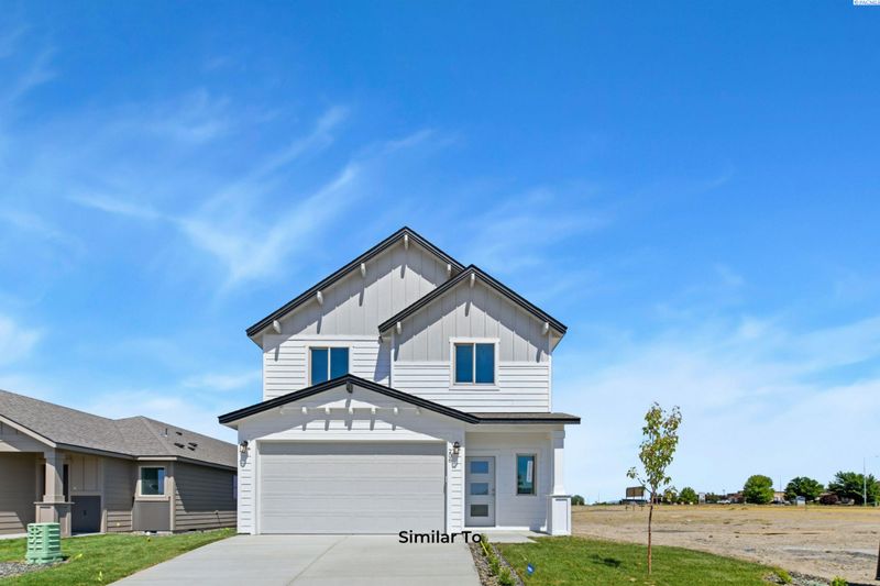 710 Honeylicious St, Richland, WA 99352