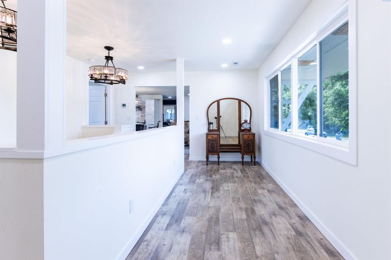 1708 Hunt Ave, Richland, WA 99354